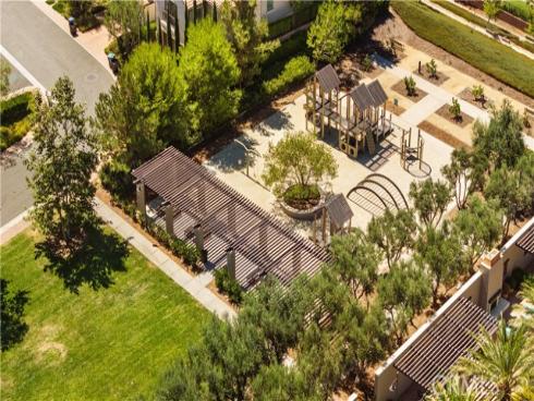 217  Piazza  , Irvine, CA