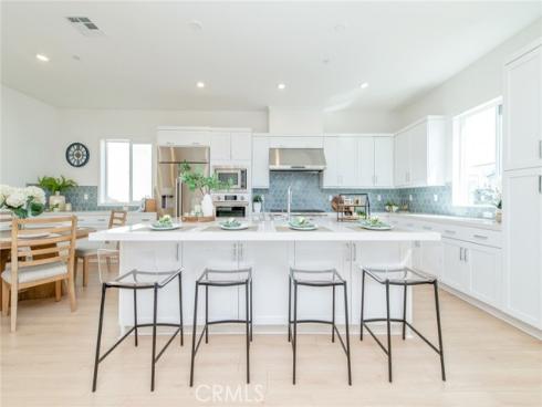 414  Treble  , Irvine, CA