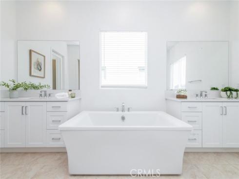 414  Treble  , Irvine, CA