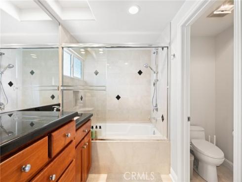 25  Lakeview  60 , Irvine, CA