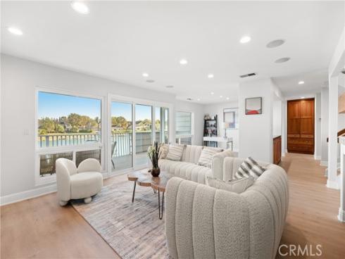 25  Lakeview  60 , Irvine, CA