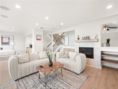 25  Lakeview  60 , Irvine, CA