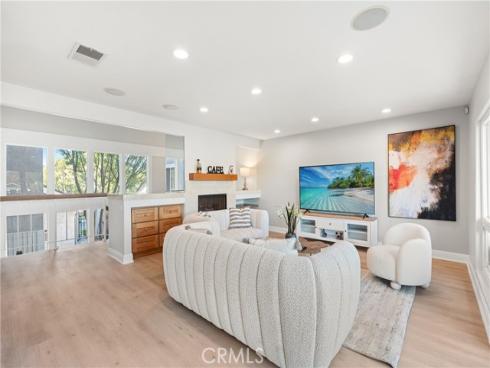 25  Lakeview  60 , Irvine, CA