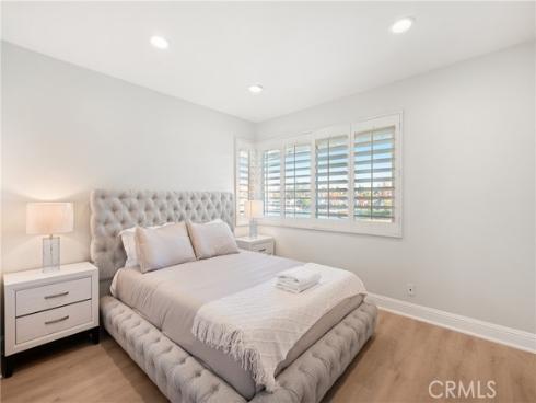 25  Lakeview  60 , Irvine, CA