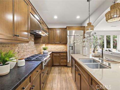 122  Catalonia  , Irvine, CA