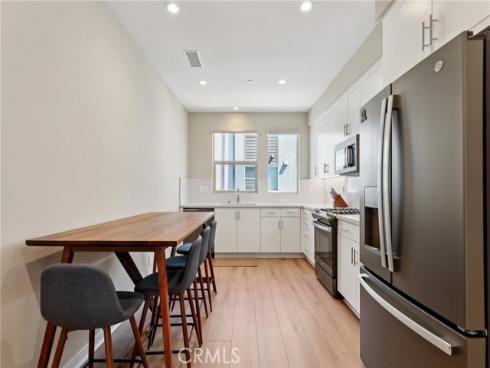 302  Placemark  , Irvine, CA