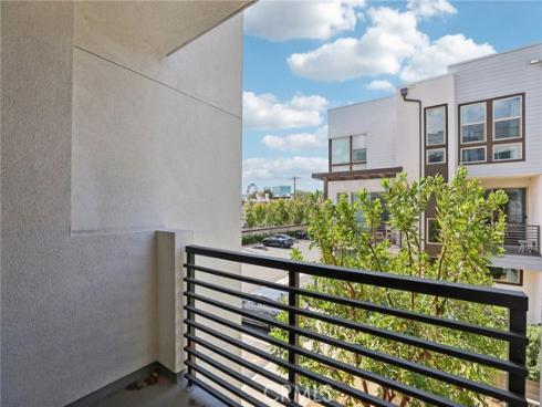 302  Placemark  , Irvine, CA