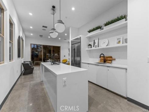 302  Placemark  , Irvine, CA