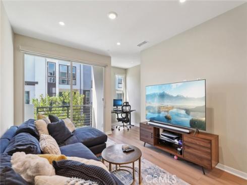 302  Placemark  , Irvine, CA