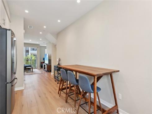 302  Placemark  , Irvine, CA