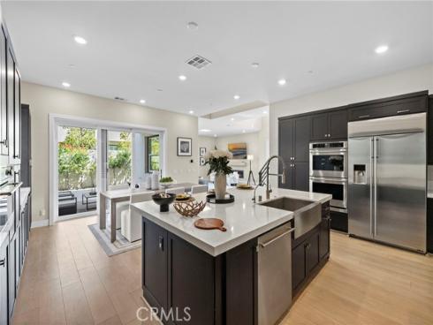 77  Pelican  , Irvine, CA