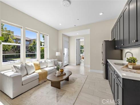 77  Pelican  , Irvine, CA