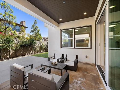 77  Pelican  , Irvine, CA