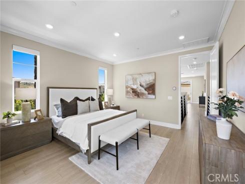 77  Pelican  , Irvine, CA