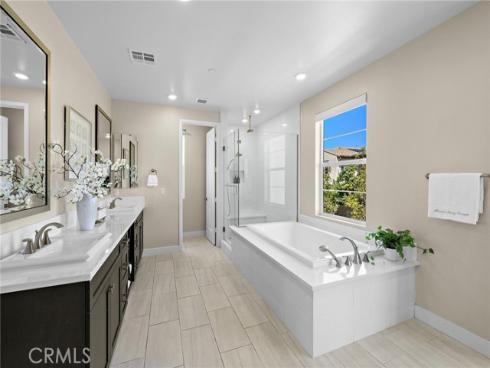 77  Pelican  , Irvine, CA