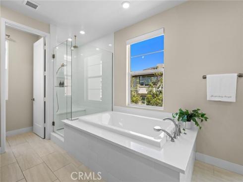 77  Pelican  , Irvine, CA