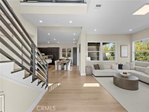 77  Pelican  , Irvine, CA