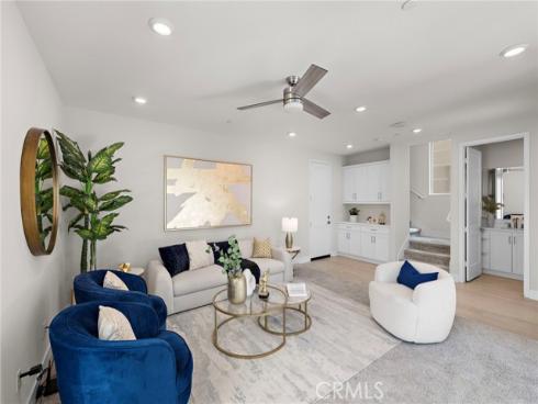 102  Pattern  , Irvine, CA