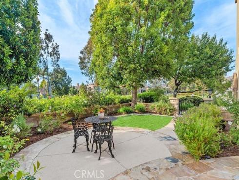 36  Walnut Creek  , Irvine, CA