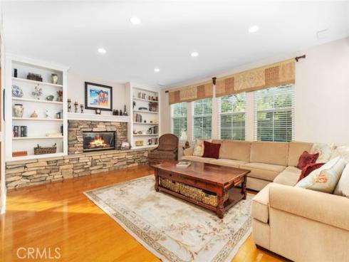 36  Walnut Creek  , Irvine, CA