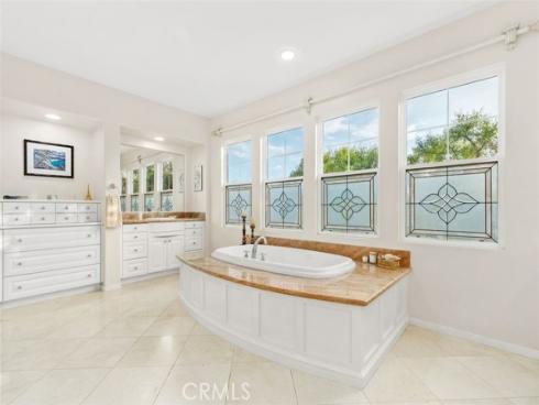 36  Walnut Creek  , Irvine, CA