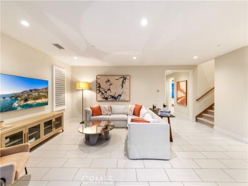 164  Villa Ridge  , Irvine, CA