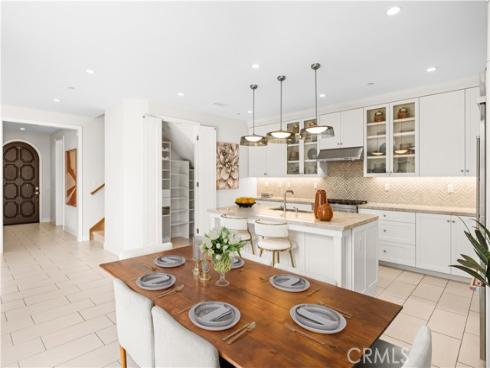 164  Villa Ridge  , Irvine, CA