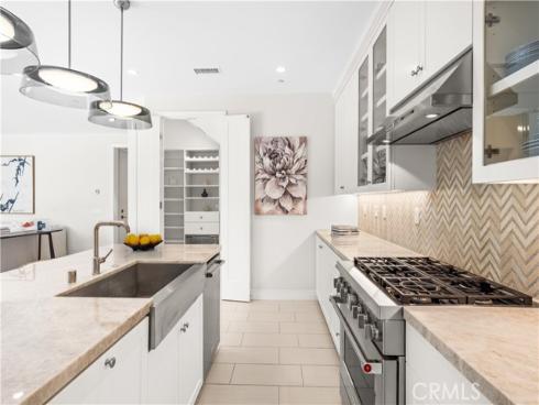 164  Villa Ridge  , Irvine, CA