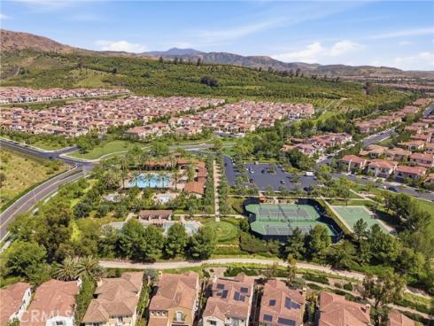 84  Rockinghorse  , Irvine, CA