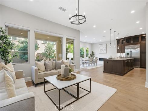 84  Rockinghorse  , Irvine, CA