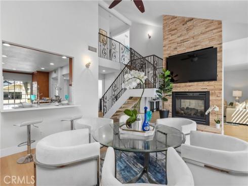 31  Columbus  , Irvine, CA