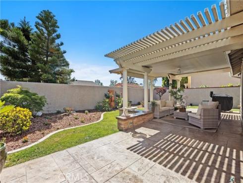 31  Columbus  , Irvine, CA