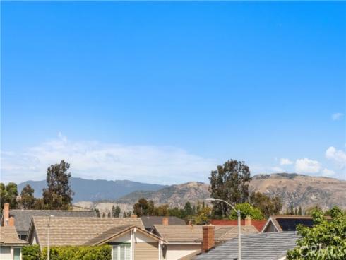 31  Columbus  , Irvine, CA