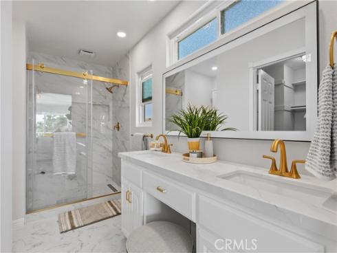 31  Columbus  , Irvine, CA