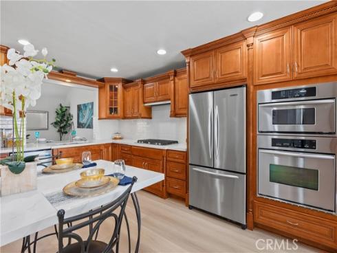 31  Columbus  , Irvine, CA