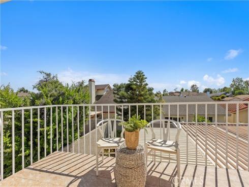 31  Columbus  , Irvine, CA