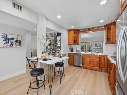 31  Columbus  , Irvine, CA