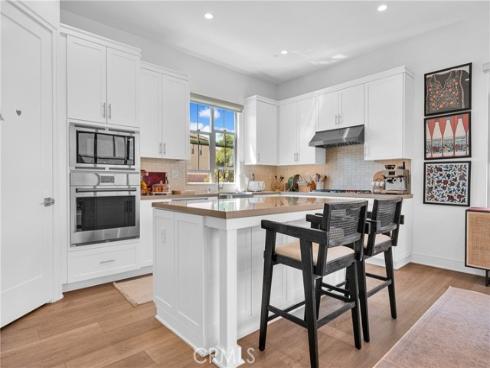 115  Halworth  , Irvine, CA