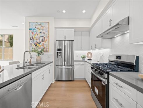 112 Tallowood , Irvine, CA