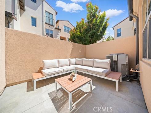 112 Tallowood , Irvine, CA