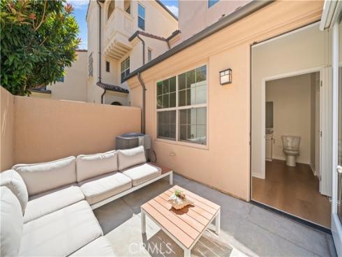 112 Tallowood , Irvine, CA
