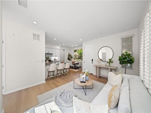 112 Tallowood , Irvine, CA
