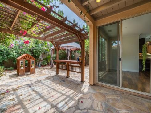 64  Maple Ash  , Irvine, CA