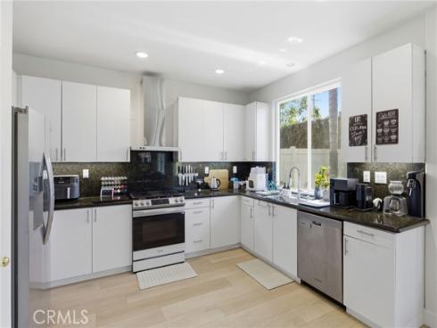 102  Millbrook  , Irvine, CA