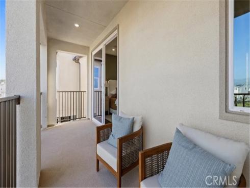 713  Sonia  , Irvine, CA