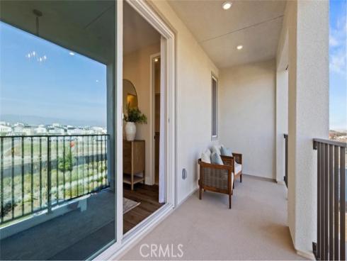 713  Sonia  , Irvine, CA