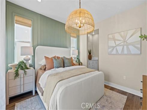 713  Sonia  , Irvine, CA