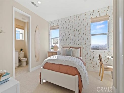 713  Sonia  , Irvine, CA