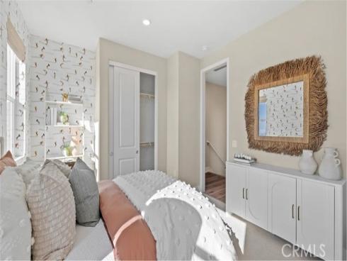 713  Sonia  , Irvine, CA