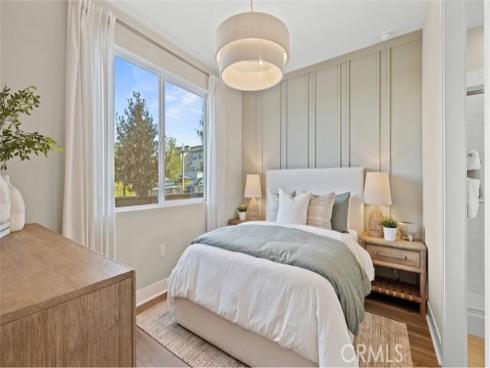 713  Sonia  , Irvine, CA